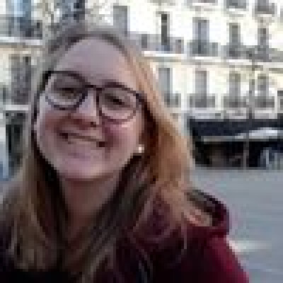 Claudie  zoekt een Kamer / Studio in Leiden