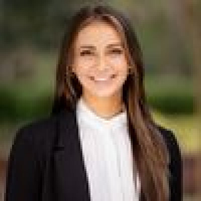 Hannah zoekt een Kamer / Huurwoning / Studio / Appartement in Leiden