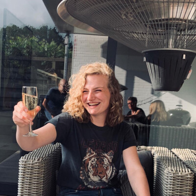 Isa zoekt een Kamer / Huurwoning / Studio / Appartement in Leiden