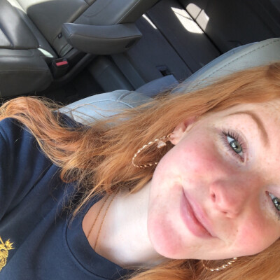 Nienke zoekt een Kamer / Huurwoning / Studio / Appartement in Leiden