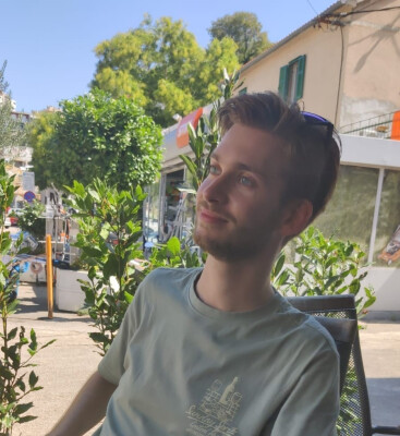 Tijmen  zoekt een Kamer / Huurwoning / Studio / Appartement in Leiden