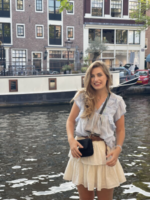 Viktoria  is looking for a Room / Studio / Apartment in Leiden