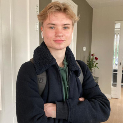 Sam zoekt een Kamer / Huurwoning / Studio / Appartement in Leiden